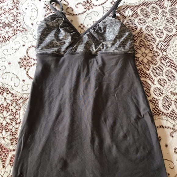 Lululemon Tank - Picture 1 of 3